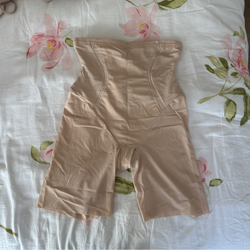 Maidenform Shapewear bottoms